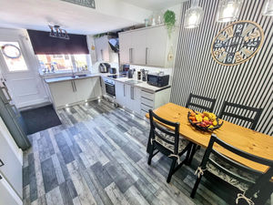 Photo 9- click for photo gallery